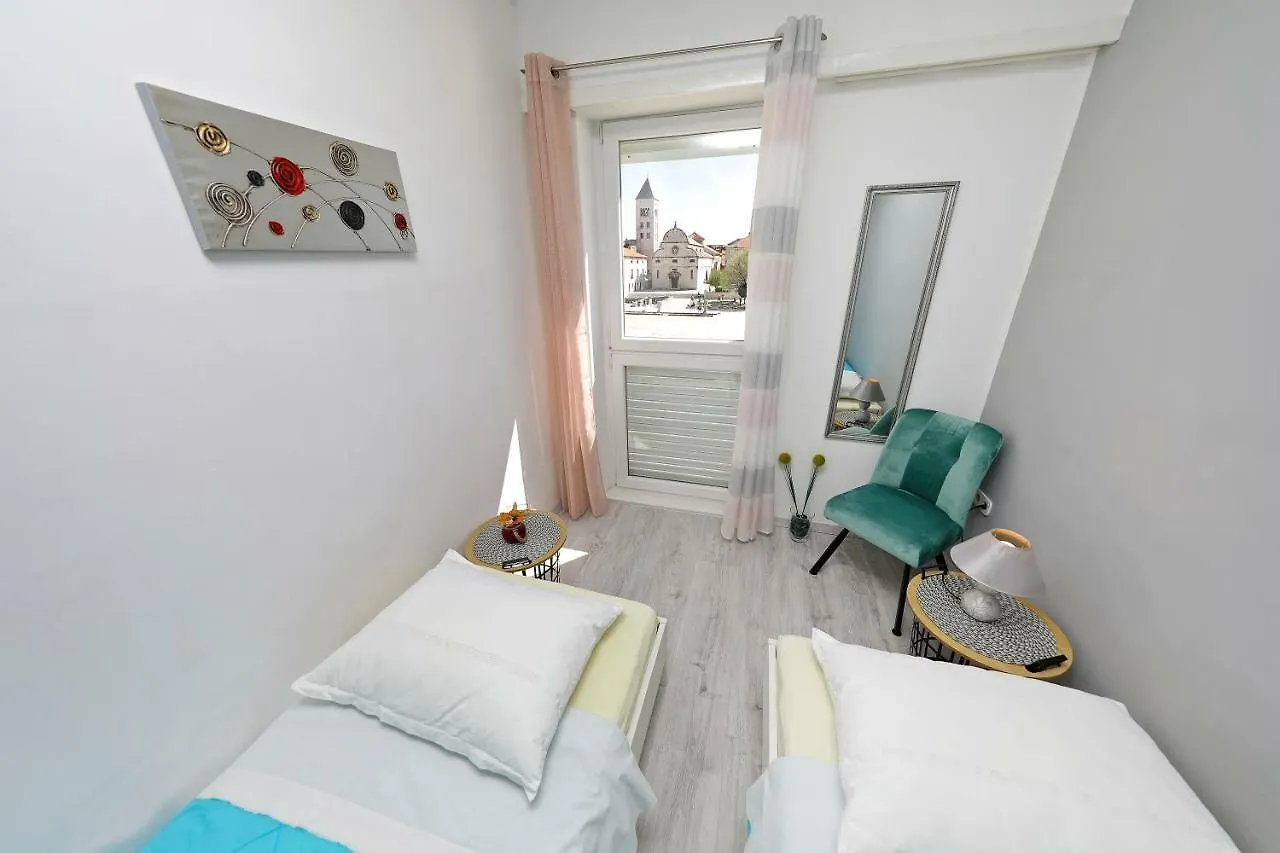 Apartment Donat Zadar 0*,